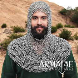 Kettenhaube aus vernieteten 10 mm Rundringen aus Aluminium auf https://armatae.shop