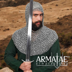 Kettenhaube aus vernieteten 10 mm Rundringen aus Aluminium auf https://armatae.shop