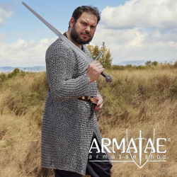 Kettenhemd Hauberk – 10 mm genietete Rundringe aus 1,6 mm Aluminium auf https://armatae.shop