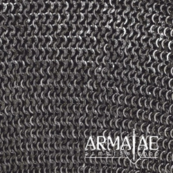 Kettenhemd Hauberk – 9 mm keilvernietete Flachringe aus Stahl auf https://armatae.shop