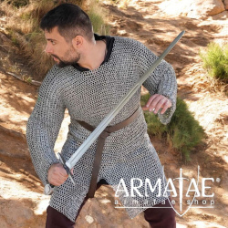 Kettenhemd Hauberk aus vernieteten 10 mm Aluminium Rundringen auf https://armatae.shop