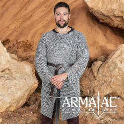 Kettenhemd Hauberk aus vernieteten 10 mm Aluminium Rundringen auf https://armatae.shop