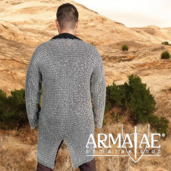 Kettenhemd Hauberk aus vernieteten 10 mm Aluminium Rundringen auf https://armatae.shop