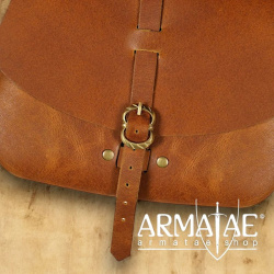 Mittelalterliche Gürteltasche aus Vollnarbenleder auf https://armatae.shop