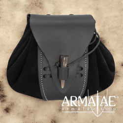 Mittelalterliche Gürteltasche mit echtem Hornverschluss auf https://armatae.shop