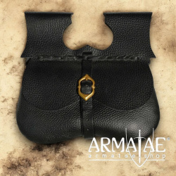Mittelalterliche Gürteltasche mit solider Messingschnalle auf https://armatae.shop