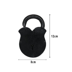 Mittelalterliches Vorhängeschloss aus Stahl mit 2 Schlüssel auf https://armatae.shop