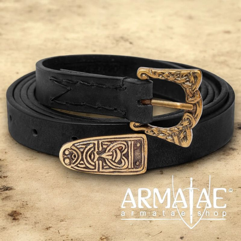 Wikingergürtel Leder - Handarbeit Schwarz auf https://armatae.shop Wikingergürtel Leder - Handarbeit Schwarz auf https://armatae.shop