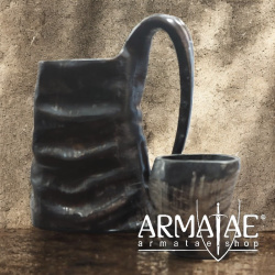 Wikinger Krug & Becher Set aus Büffelhorn auf https://armatae.shop