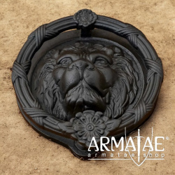 Großer Türklopfer aus massivem Gusseisen mit Löwenkopf auf https://armatae.shop