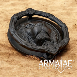 Großer Türklopfer aus massivem Gusseisen mit Löwenkopf auf https://armatae.shop