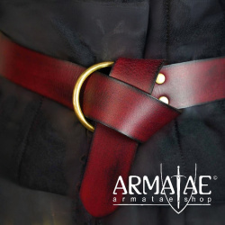 Gürtel mit Messingring, 4 verschiedene Längen, Rot auf https://armatae.shop