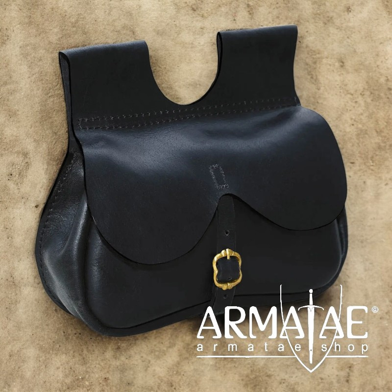Spätmittelalterliche Gürteltasche aus echtem Leder auf https://armatae.shop Spätmittelalterliche Gürteltasche aus echtem Leder auf https://armatae.shop
