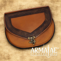 Leder Gürteltasche mit keltischer Punzierung auf https://armatae.shop