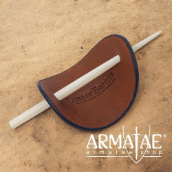 Haarspange aus Leder & Bein, verschiedene Farben auf https://armatae.shop