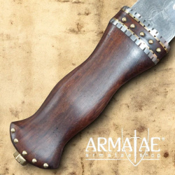Damast Dirk mit punzierter Lederscheide auf https://armatae.shop