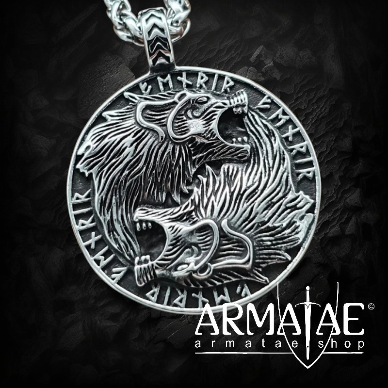 Wolf Anhänger "BLIX" aus Edelstahl mit Kette - 60 cm auf https://armatae.shop Wolf Anhänger "BLIX" aus Edelstahl mit Kette - 60 cm auf https://armatae.shop