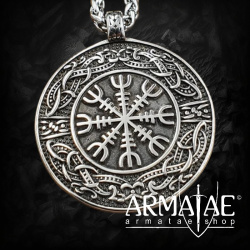 Helm of Awe Anhänger mit Runen, Halskette aus Edelstahl - 60 cm auf https://armatae.shop