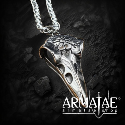 Rabenschädel Schmuck Anhänger "AVA" mit Halskette aus Edelstahl - 60 cm auf https://armatae.shop