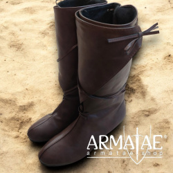 Mittelalterliche LARP Stiefel Dunkelbraun von https://armatae.shop - Bild 1