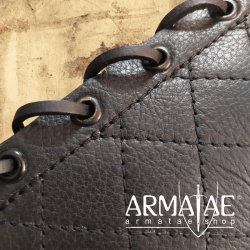 Bogenschützen Armschutz Leder schwarz auf https://armatae.shop - Bild 3