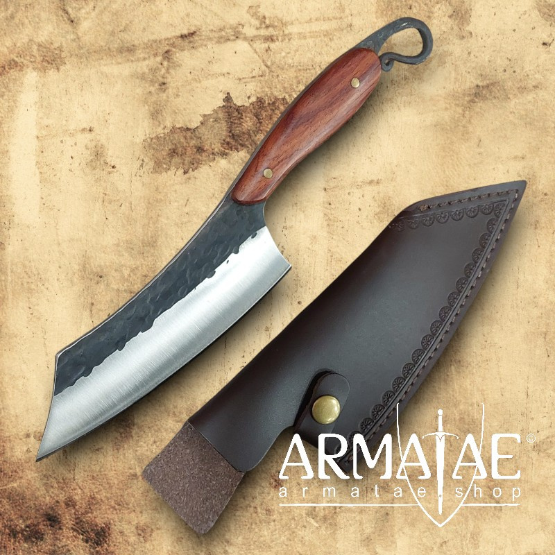 Handgeschmiedetes Kochmesser mit punzierter Lederscheide von https://armatae.shop - Bild 1