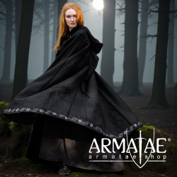 Wollumhang „Alma“ in 7 verschiedenen Farben auf https://armatae.shop - Bild 1