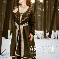Wikinger Birka Mantel Skadi Olive auf https://armatae.shop - Bild 2