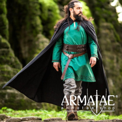 Großer Umhang mit Kapuze in 7 verschiedenen Farben auf https://armatae.shop-Bild 11