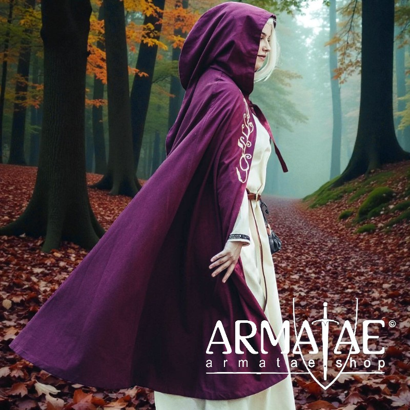 Mittelalterumhang Lyra – Majestätischer Umhang mit Stickereien auf https://armatae.shop - Bild 12