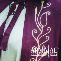 Mittelalterumhang Lyra – Majestätischer Umhang mit Stickereien auf https://armatae.shop - Bild 18