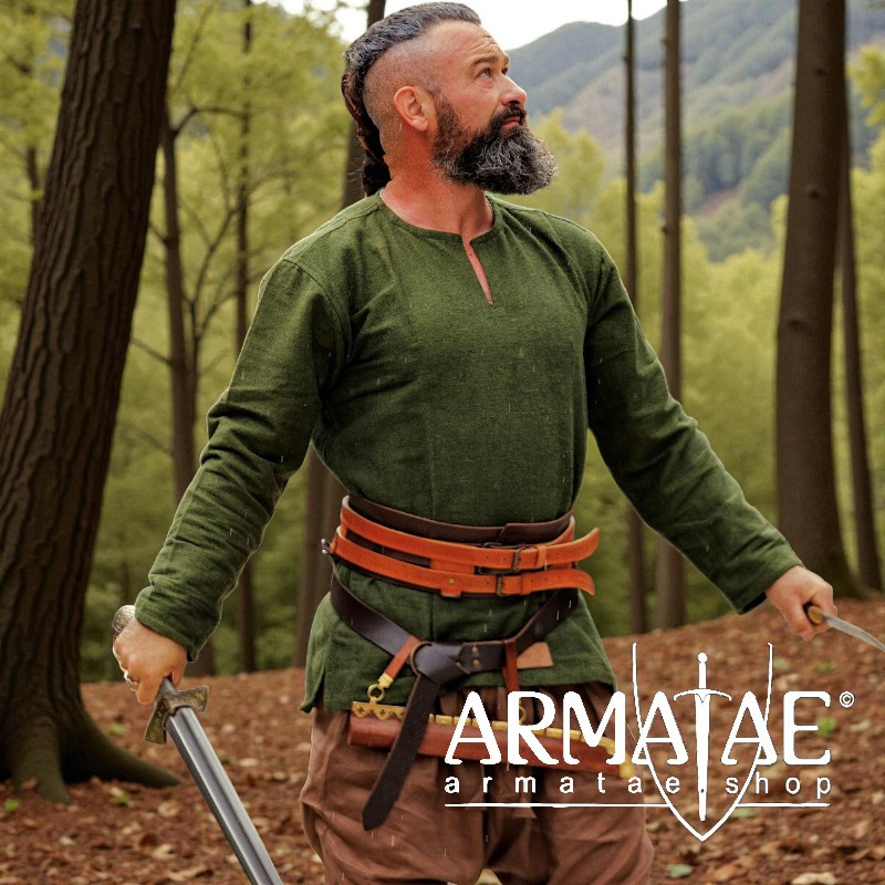 Wikingertunika „Ivar“ Grün – von Leonardo Carbone auf https://armatae.shop - Bild 1