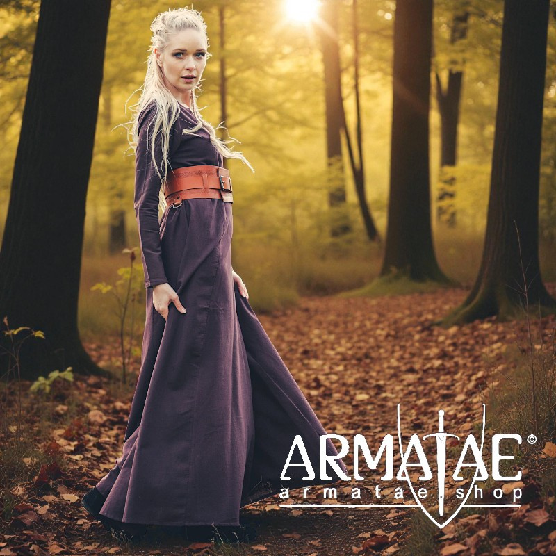 Unterkleid „Lina“ Dunkelbraun von Leonardo Carbone auf https://armatae.shop - Bild 1