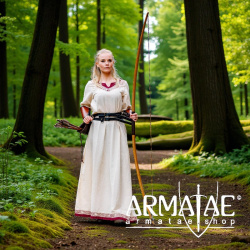 Wikinger Kleid „Lagertha“ – Natur/Rot - Handbestickt von Leonardo Carbone auf https://armatae.shop - Bild 2