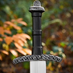 LARP Schwert Caelric – Wikinger‑Polsterwaffe 109 cm, detailreich & sicher auf https://armatae.shop - Bild 2