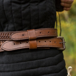 Geflochtener Schwertgürtel aus Vollnarbenleder Braun auf https://armatae.shop - Bild 3