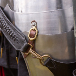 Stangenholster aus Leder für Flaggen, Standarten etc. in 4 verschiedenen Farben auf https://armatae.shop - Bild 7