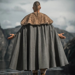 Wikinger Umhang Grau „Janne“ – Wollumhang mit Kunstfellkragen - Bild 5