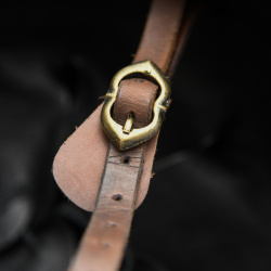 Beckenhaube mit Hundsgugel – Ritterhelm um 1390 aus 1,6 mm Stahl - Bild 9