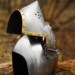 Beckenhaube mit Hundsgugel – Ritterhelm um 1390 aus 1,6 mm Stahl - Bild 5