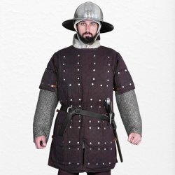 Mittelalterliche Brigantine mit vernieteten Stahlplatten – Körperpanzer aus Baumwolle, 14.–16. Jahrhundert - Bild 1