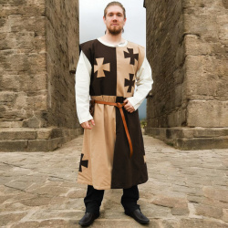 Gefütterter Mittelalter Wappenrock mit Tatzenkreuzen – braun / beige - Bild 13