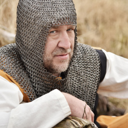 Kettenhaube FRM aus Flachringen – 8 mm Ringdurchmesser, schaukampftauglich - Bild 2