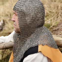 Kettenhaube FRM aus Flachringen – 8 mm Ringdurchmesser, schaukampftauglich - Bild 3