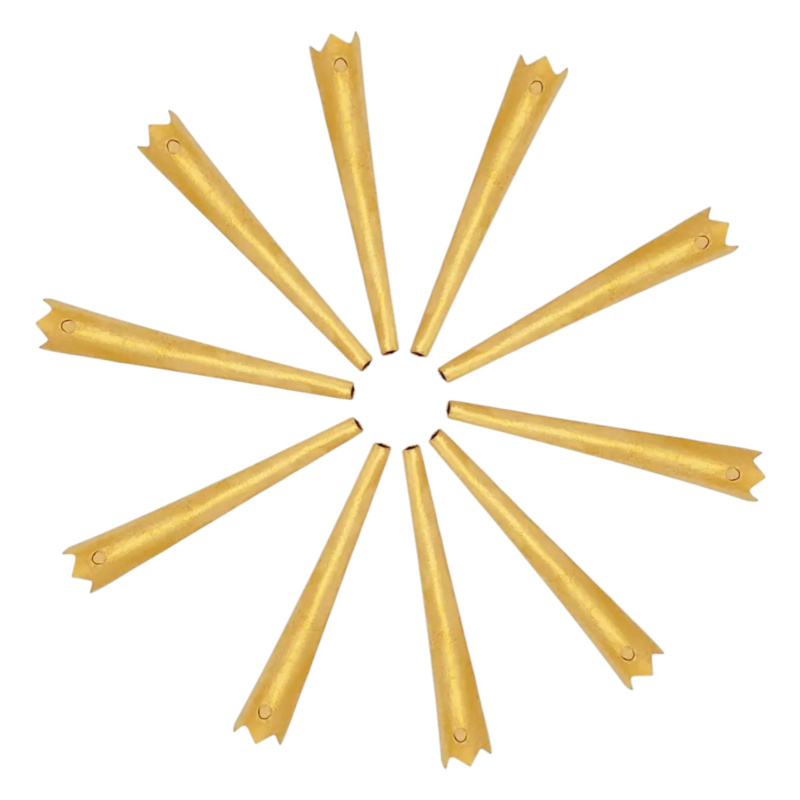 Mittelalterliches Messing-Nestelspitzen-Set mit Burgspitzenmotiv – 10 Stück - Bild 1