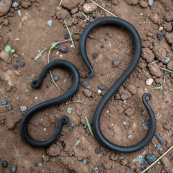 Handgeschmiedeter S-Haken aus Eisen – rustikaler Aufhängehaken - Bild 2