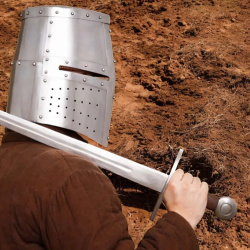 Großer Helm des 13. Jahrhunderts – Topfhelm aus 1,6 mm Stahl mit Lederinlay - Bild 5