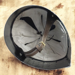 Großer Helm des 13. Jahrhunderts – Topfhelm aus 1,6 mm Stahl mit Lederinlay - Bild 6