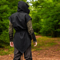 Waldläufer Tunika Aldon unisex Braun von Leonardo Carbone auf https://armatae.shop - Bild 2