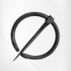 Mittelalterliche Fibel – handgeschmiedete Eisenfibel (Ringfibel) - Bild 1